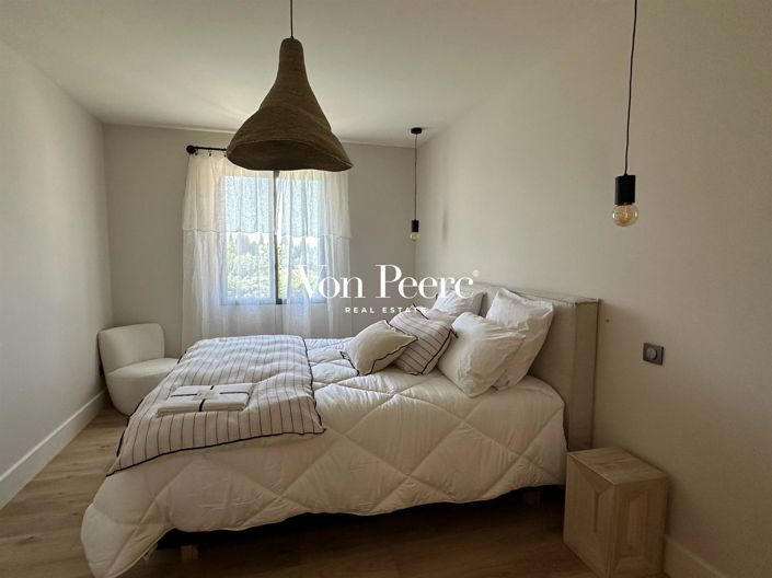 Image No.30-4 Bed House for sale