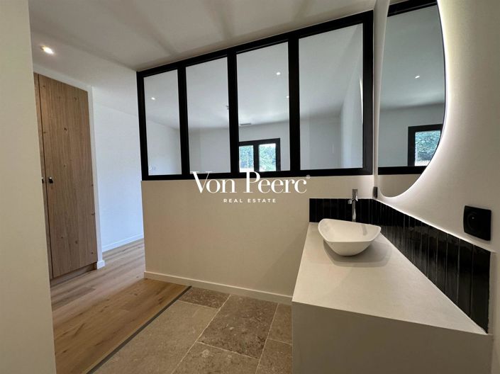 Image No.26-4 Bed House for sale