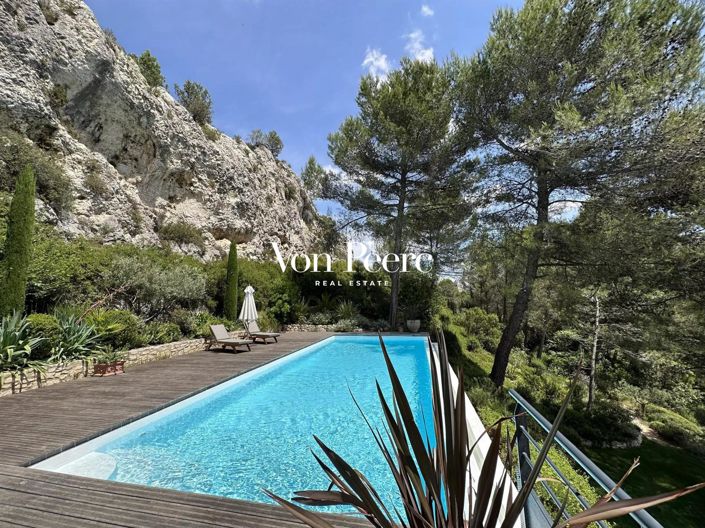 Image No.1-4 Bed House for sale