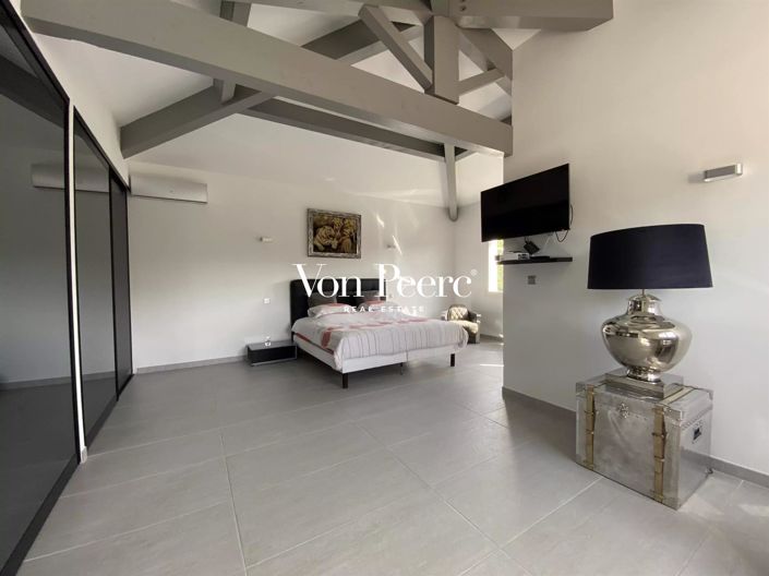 Image No.5-4 Bed House for sale