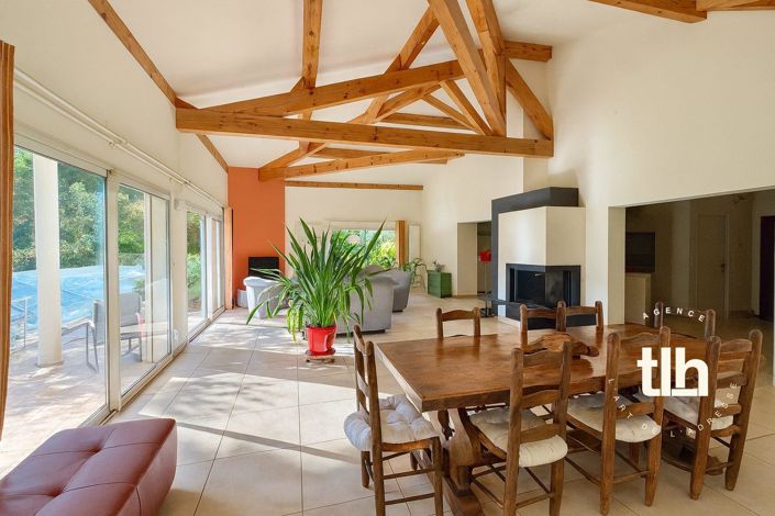 Image No.5-5 Bed House for sale