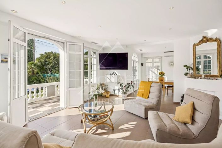 Image No.5-4 Bed House for sale