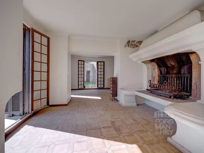 Image No.3-5 Bed House for sale