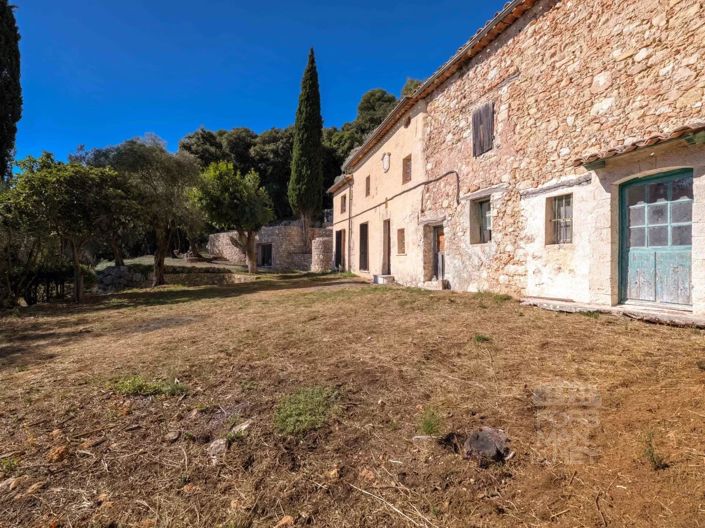 Image No.6-5 Bed House for sale