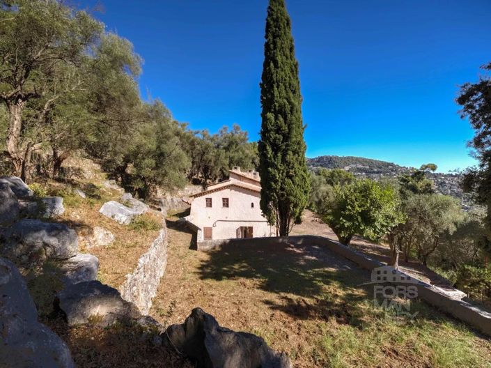 Image No.8-5 Bed House for sale