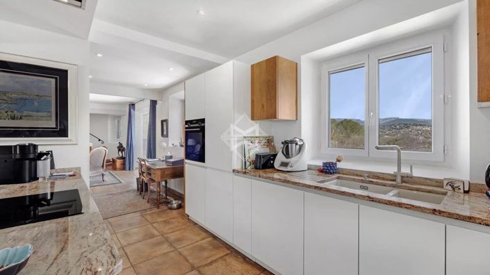 Image No.11-4 Bed House for sale