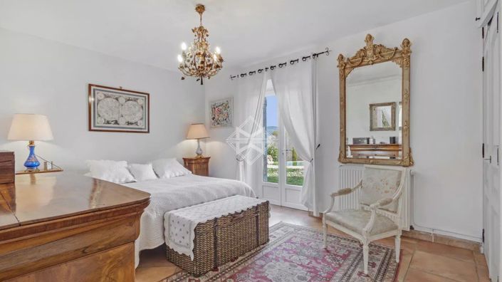 Image No.23-4 Bed House for sale