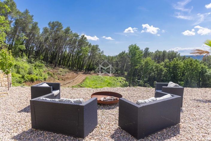 Image No.4-5 Bed House for sale