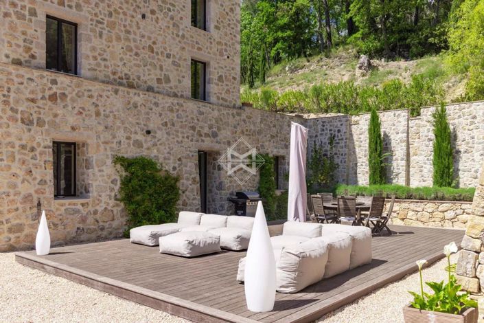 Image No.6-5 Bed House for sale