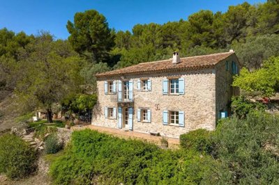 5 Bed House for sale