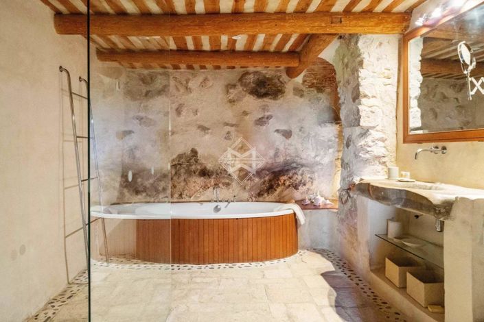 Image No.13-5 Bed House for sale