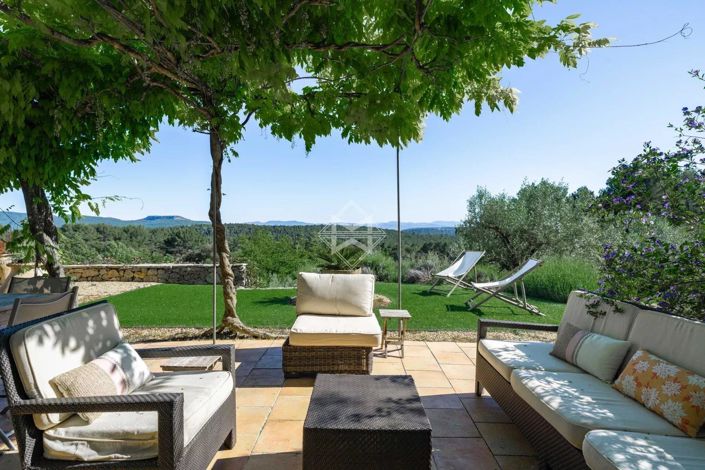 Image No.8-5 Bed House for sale