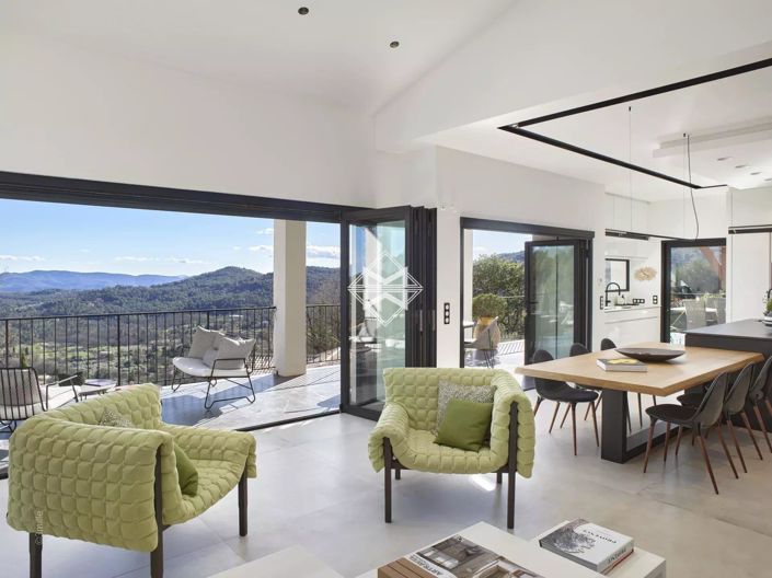 Image No.4-4 Bed House for sale