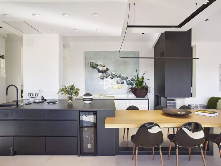 Image No.6-4 Bed House for sale