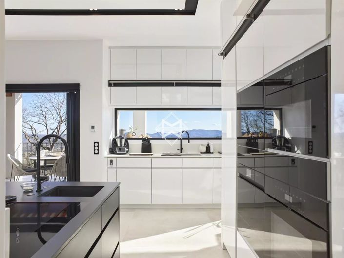 Image No.7-4 Bed House for sale