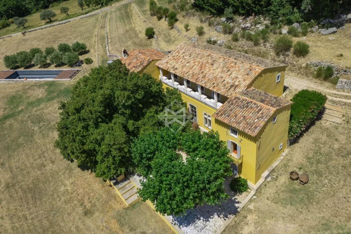 Image No.1-5 Bed House for sale