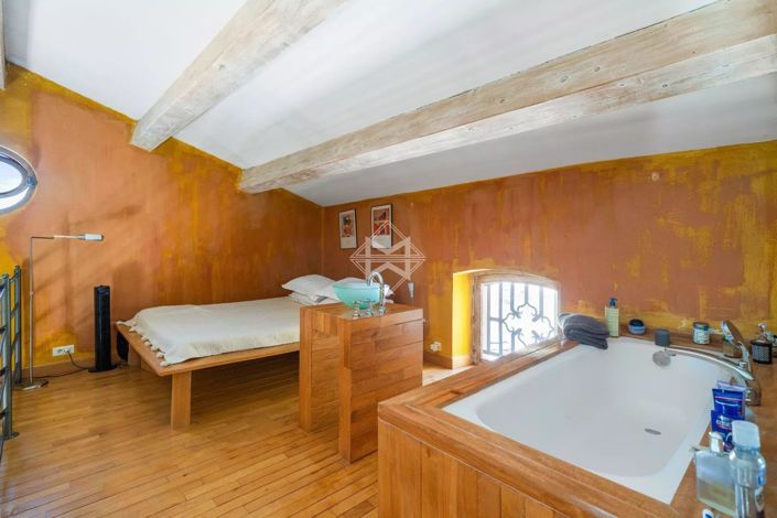 Image No.23-5 Bed House for sale