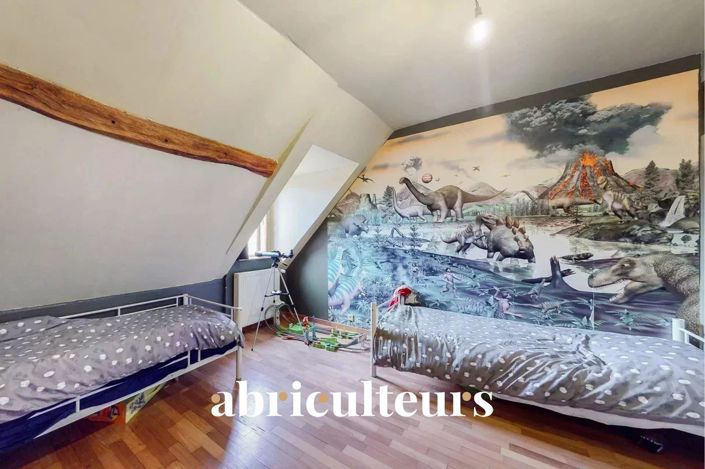 Image No.7-5 Bed House for sale