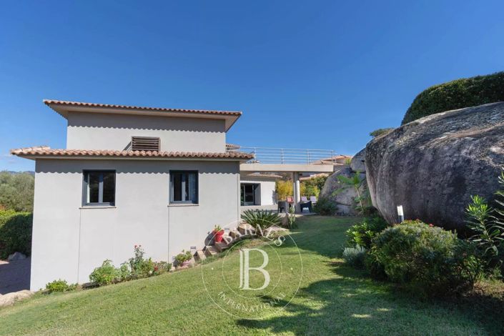 Image No.2-6 Bed House for sale