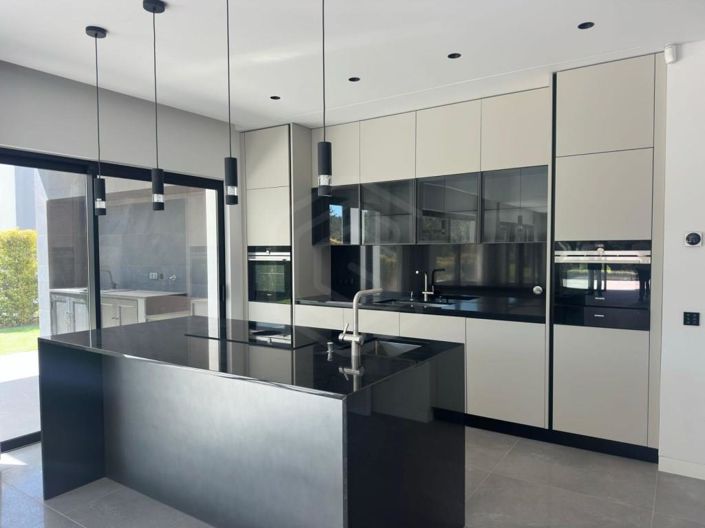 Image No.4-5 Bed House for sale