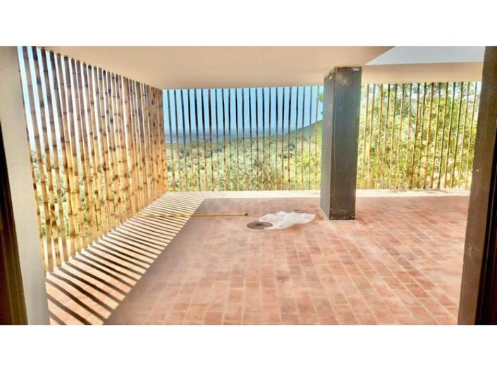 Image No.18-4 Bed House for sale