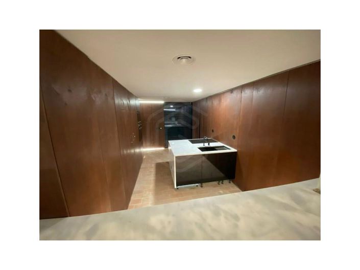 Image No.37-4 Bed House for sale