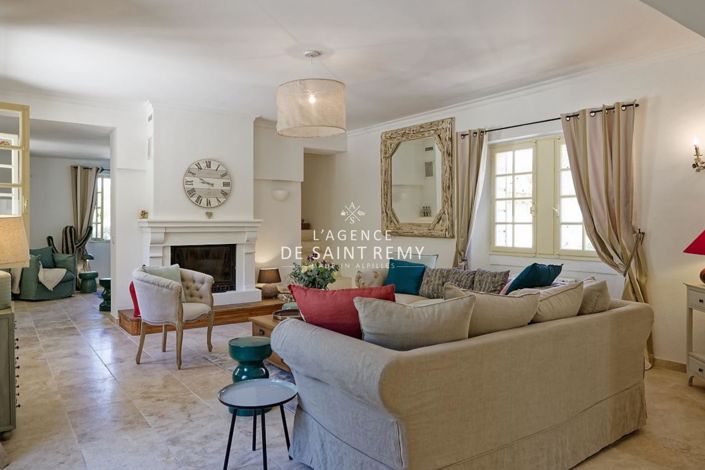 Image No.5-5 Bed House for sale