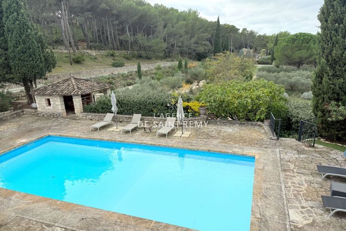 Image No.8-5 Bed House for sale