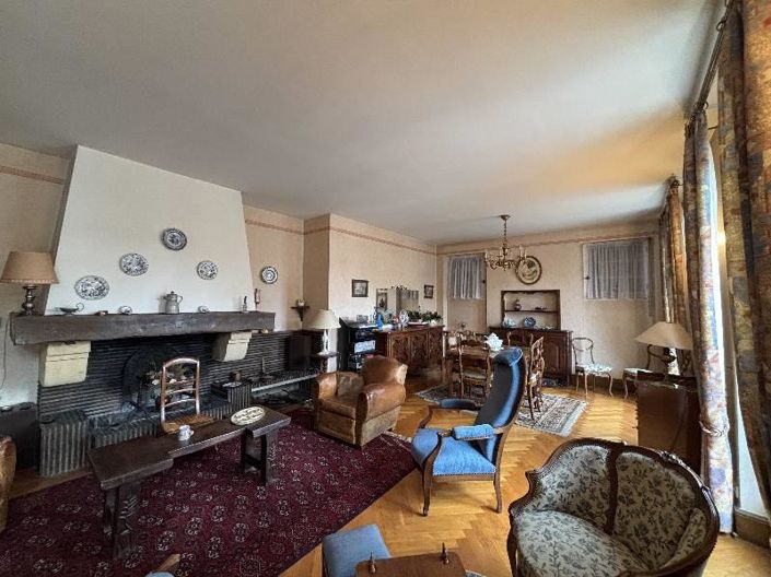 Image No.2-5 Bed House for sale