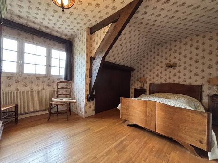 Image No.9-5 Bed House for sale