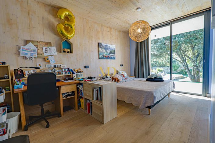 Image No.31-4 Bed House for sale