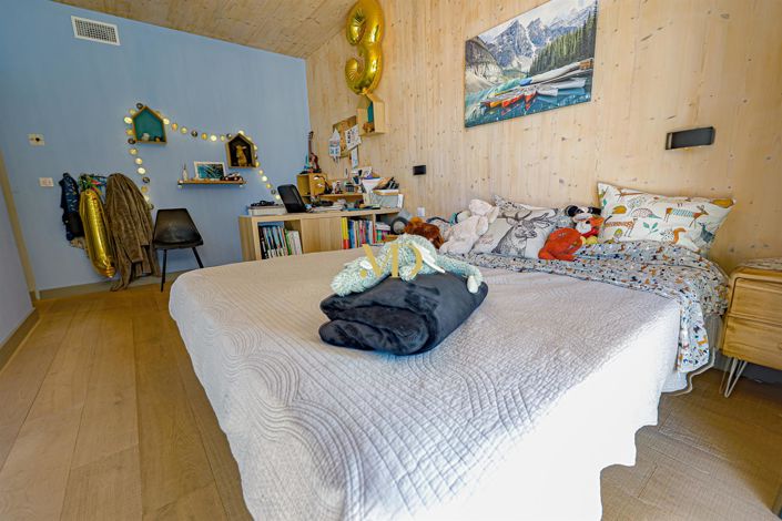 Image No.36-4 Bed House for sale