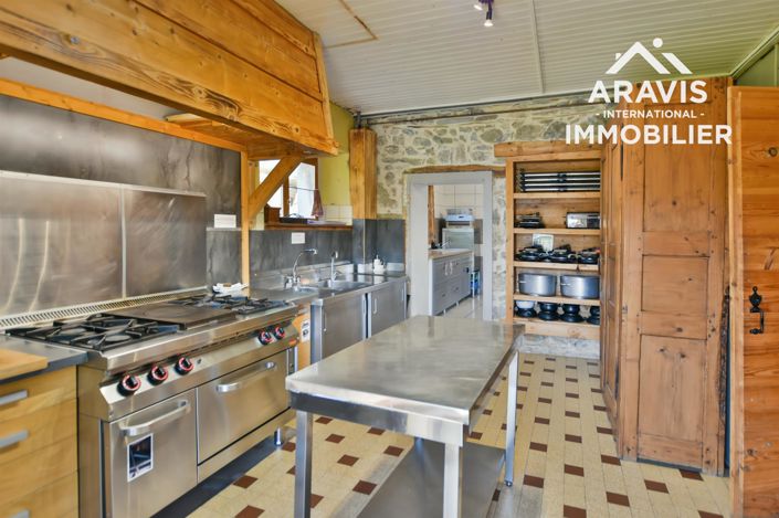 Image No.17-12 Bed House for sale