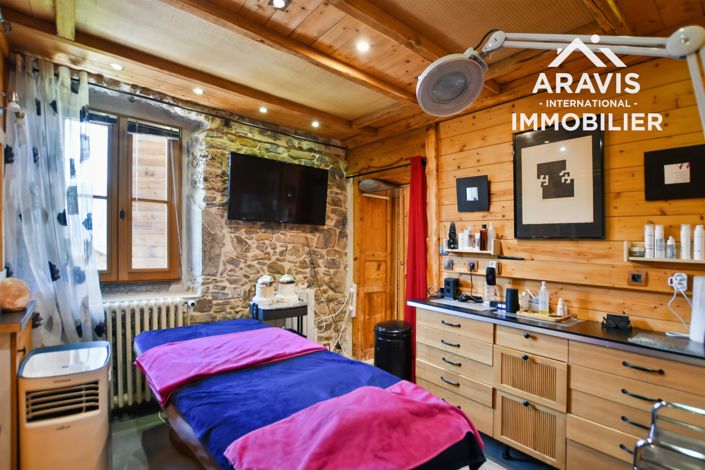 Image No.9-12 Bed House for sale