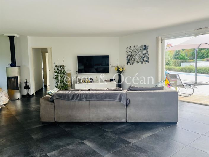 Image No.7-3 Bed House for sale