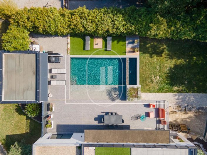 Image No.2-4 Bed House for sale