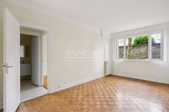 Image No.11-1 Bed Apartment for sale