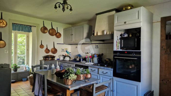 Image No.9-5 Bed House for sale