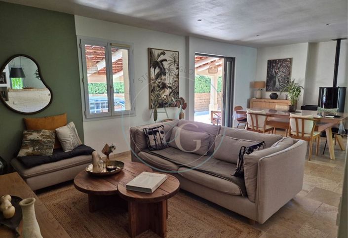 Image No.6-4 Bed House for sale