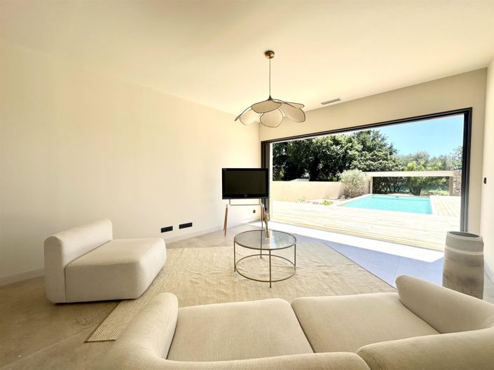 Image No.4-4 Bed House for sale