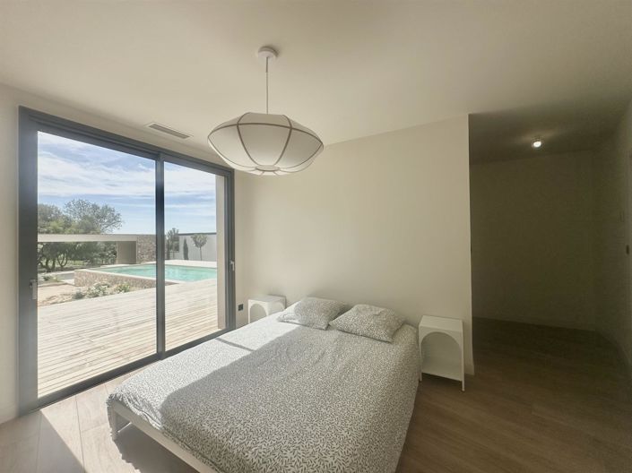 Image No.7-4 Bed House for sale