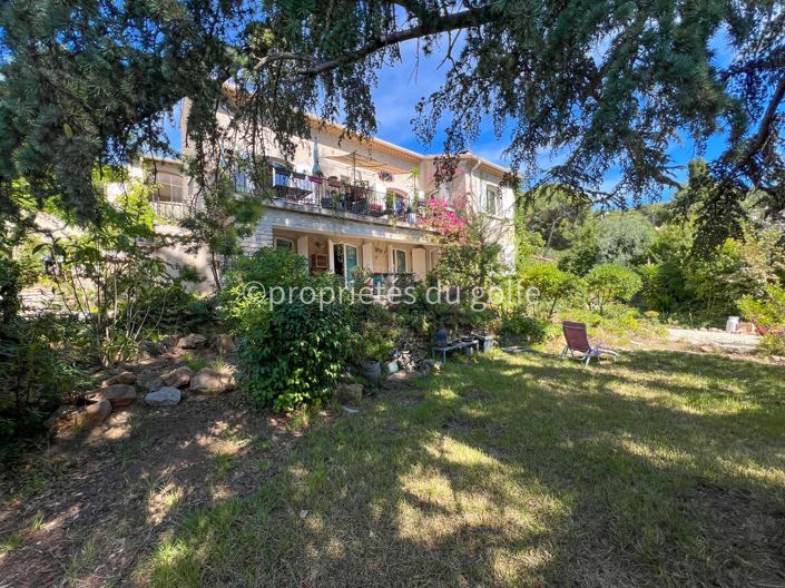 Image No.1-5 Bed House for sale