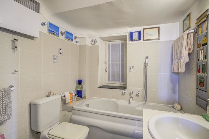 Image No.16-4 Bed Apartment for sale