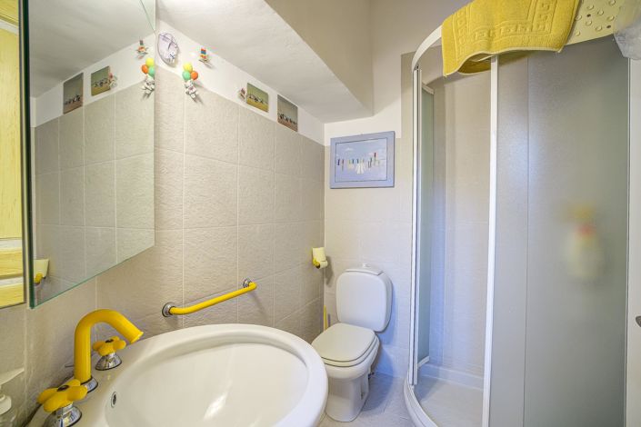 Image No.23-4 Bed Apartment for sale