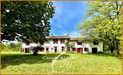 6 Bed House for sale