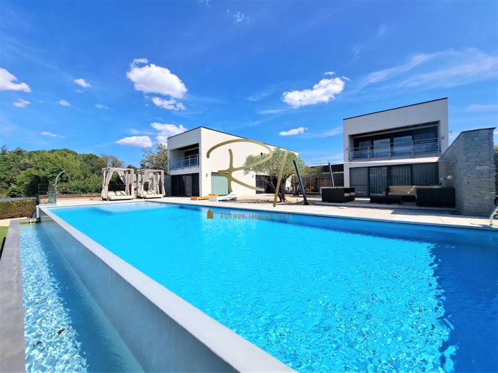 Image No.2-6 Bed House for sale