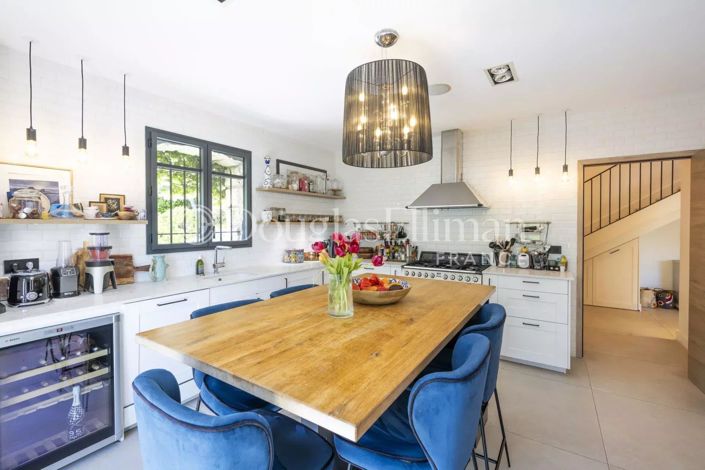 Image No.13-5 Bed House for sale