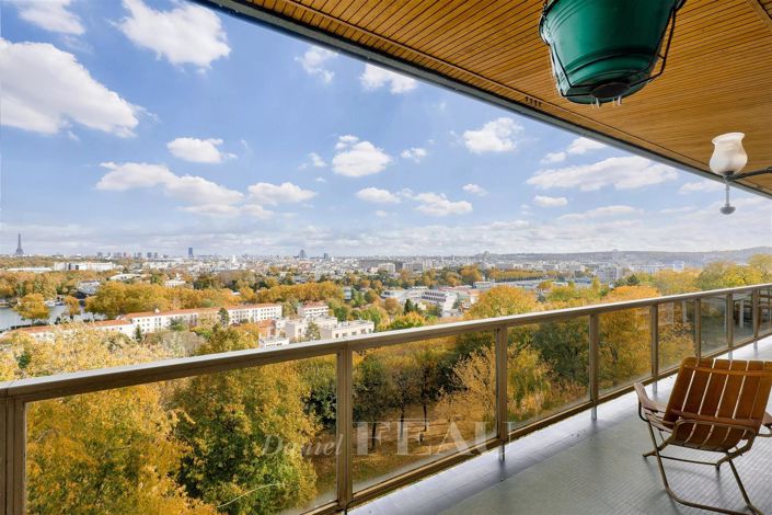 Image No.12-3 Bed Apartment for sale