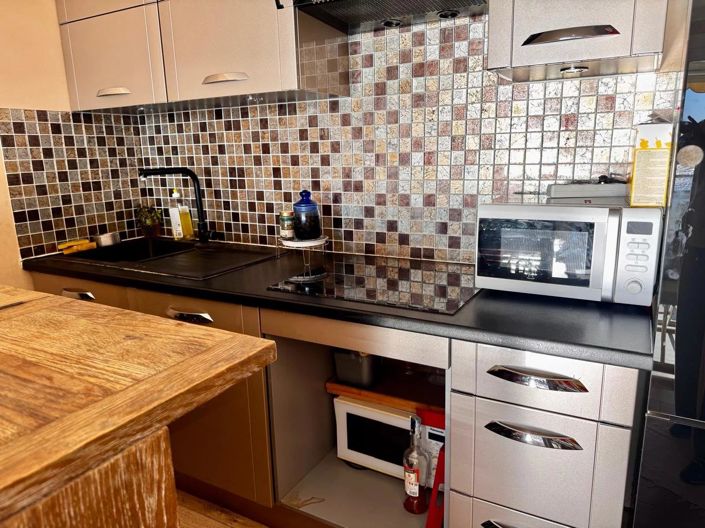 Image No.8-Apartment for sale