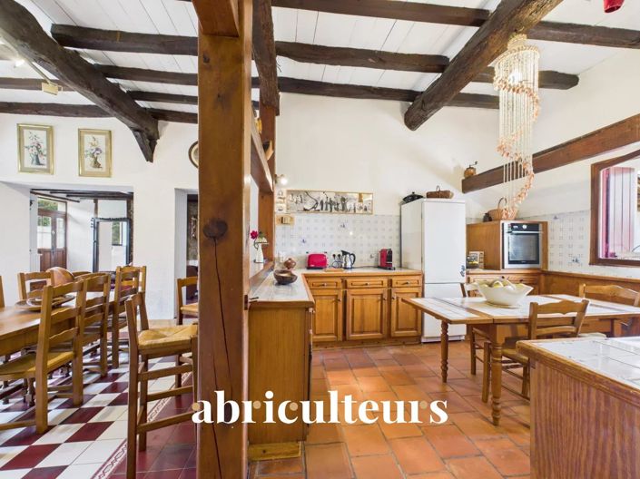 Image No.8-6 Bed House for sale